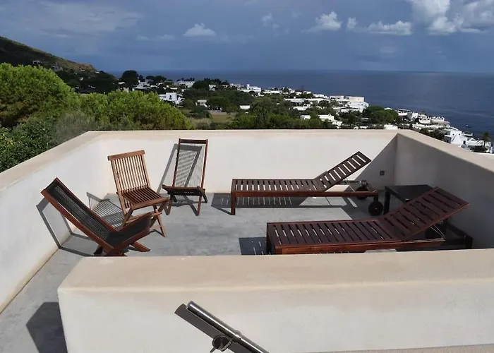 Moby Dick Super Panoramic Estrómboli